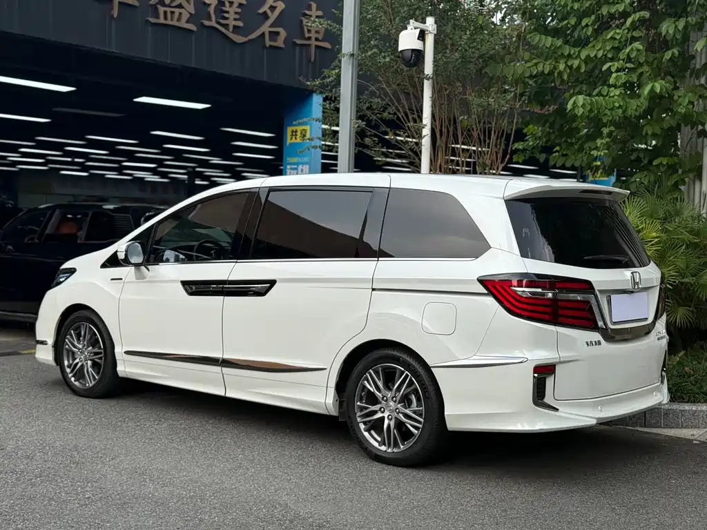 Honda Elysion — миниатюра 5