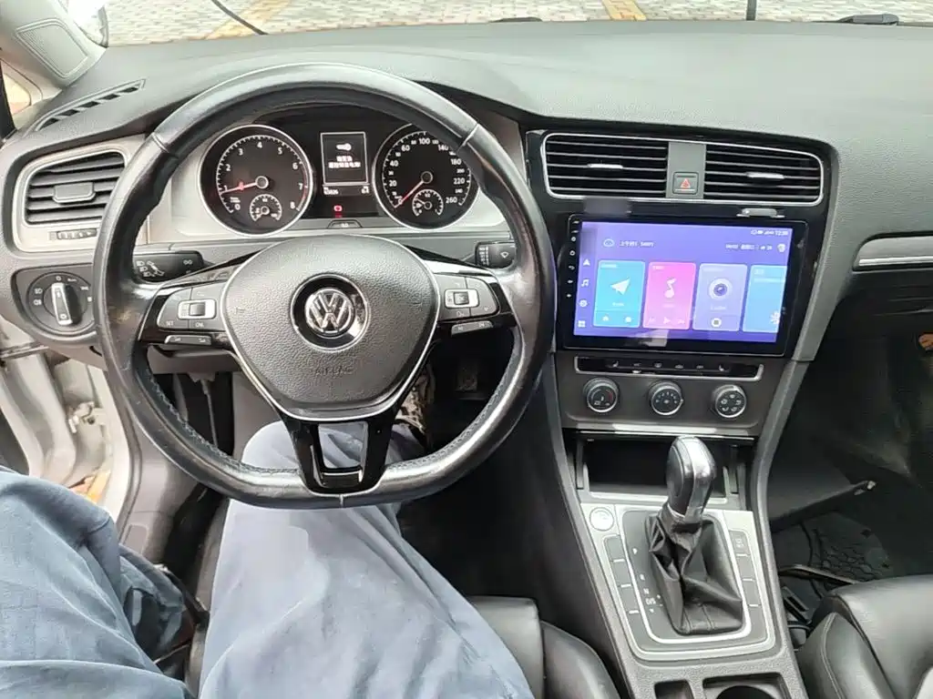 Volkswagen Golf — миниатюра 10