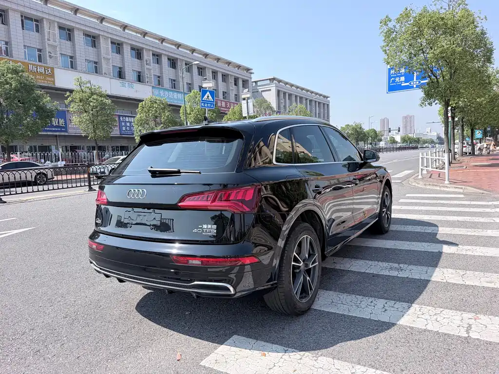 Audi Q5L — миниатюра 4