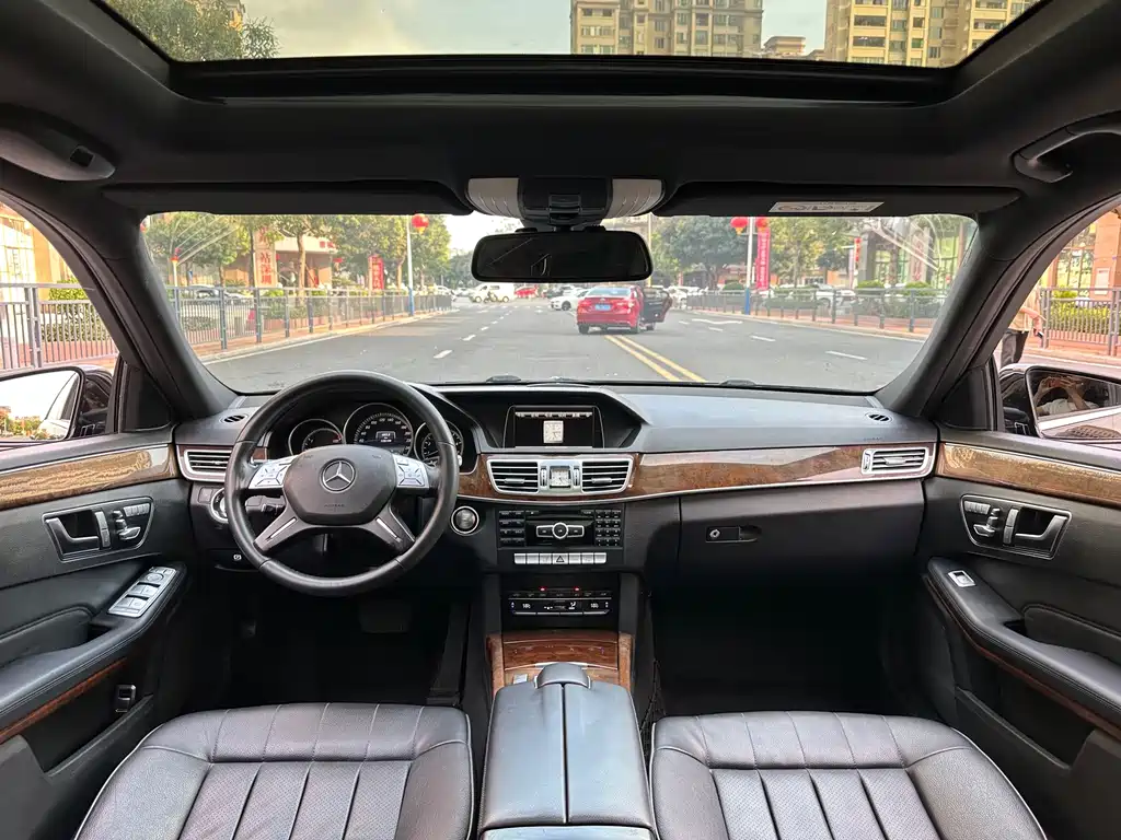 Mercedes-Benz E-Class — миниатюра 19