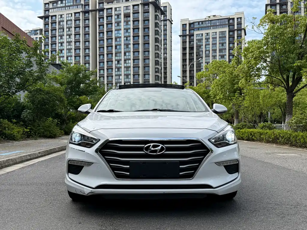 Hyundai Mistra 2019 1.8L AT GLS V
