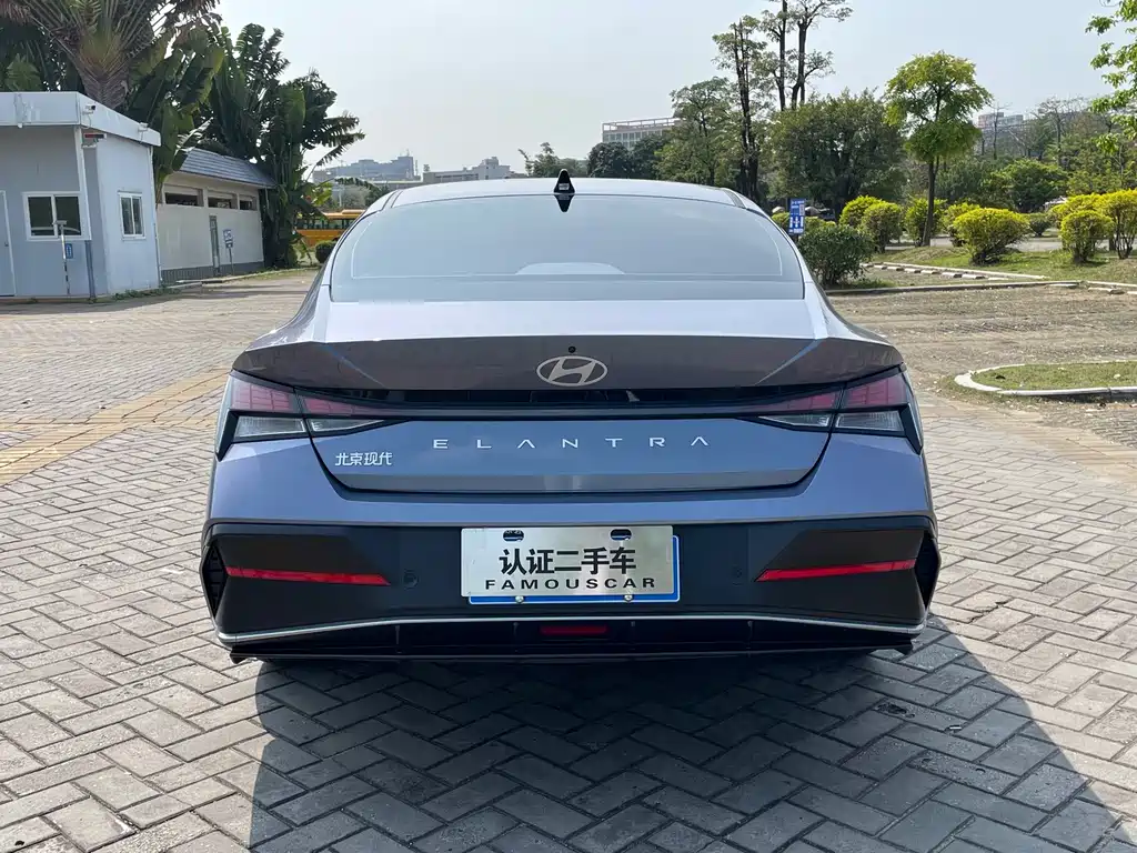 Hyundai Elantra — миниатюра 4