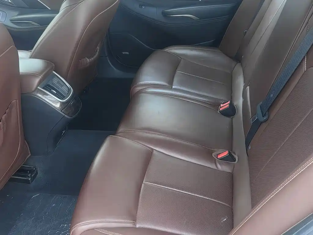 Buick LaCrosse — миниатюра 7