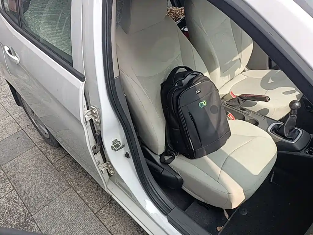Chevrolet Sail — миниатюра 25
