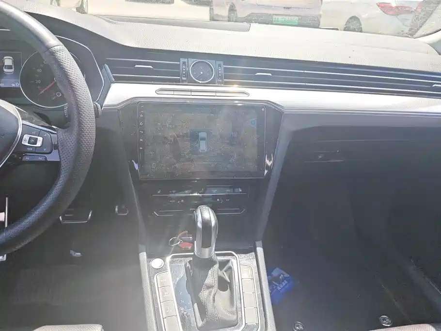 Volkswagen Magotan PHEV — миниатюра 12