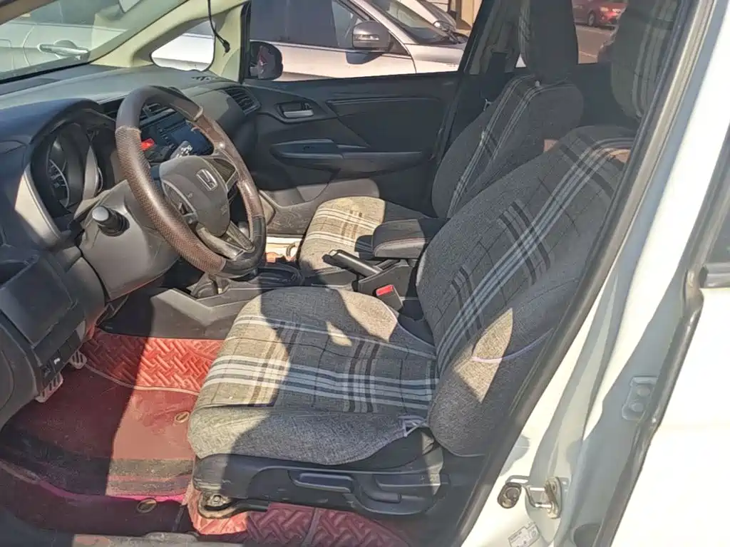 Honda Fit — миниатюра 15
