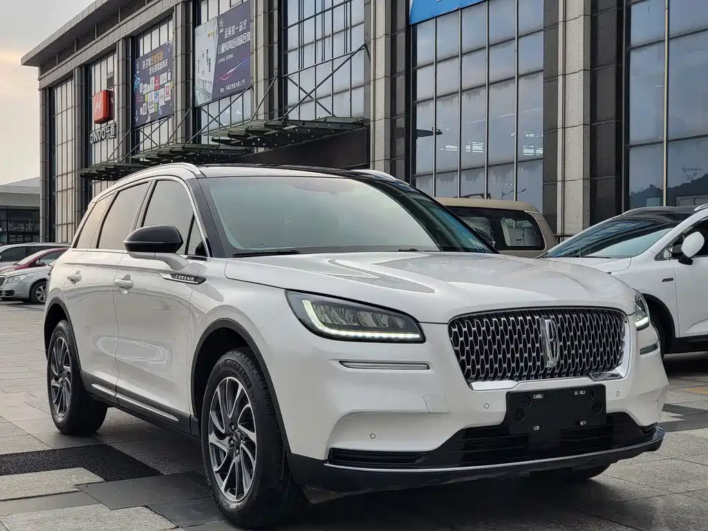 Lincoln Corsair — миниатюра 3