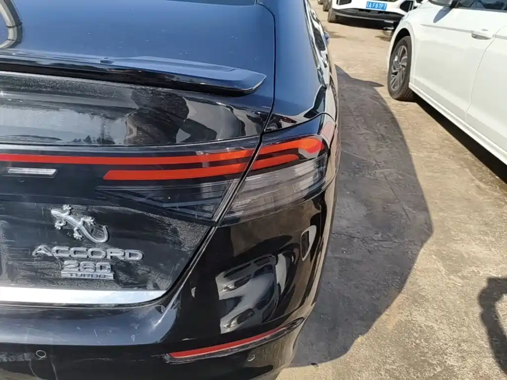 Honda Accord — миниатюра 8