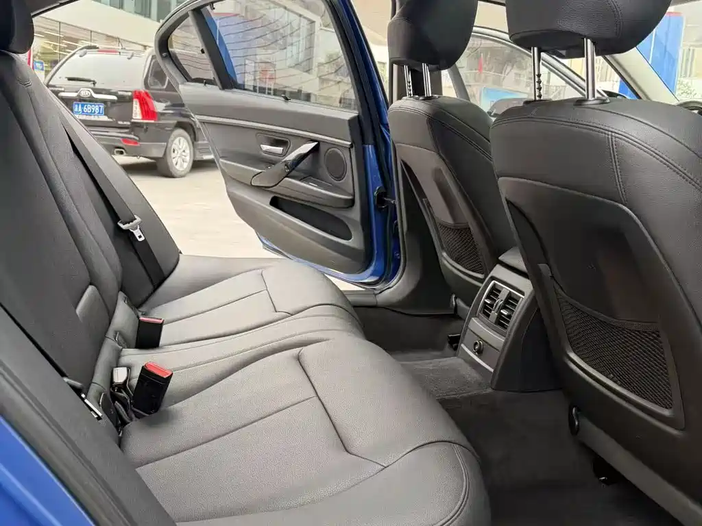 BMW 3 Series — миниатюра 5