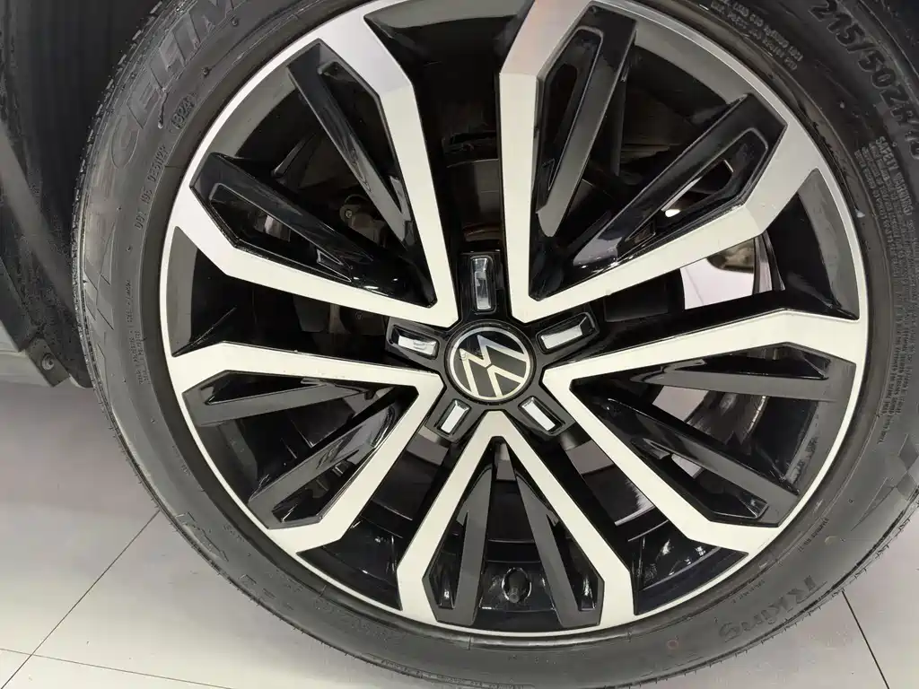 Volkswagen T-Roc — миниатюра 7