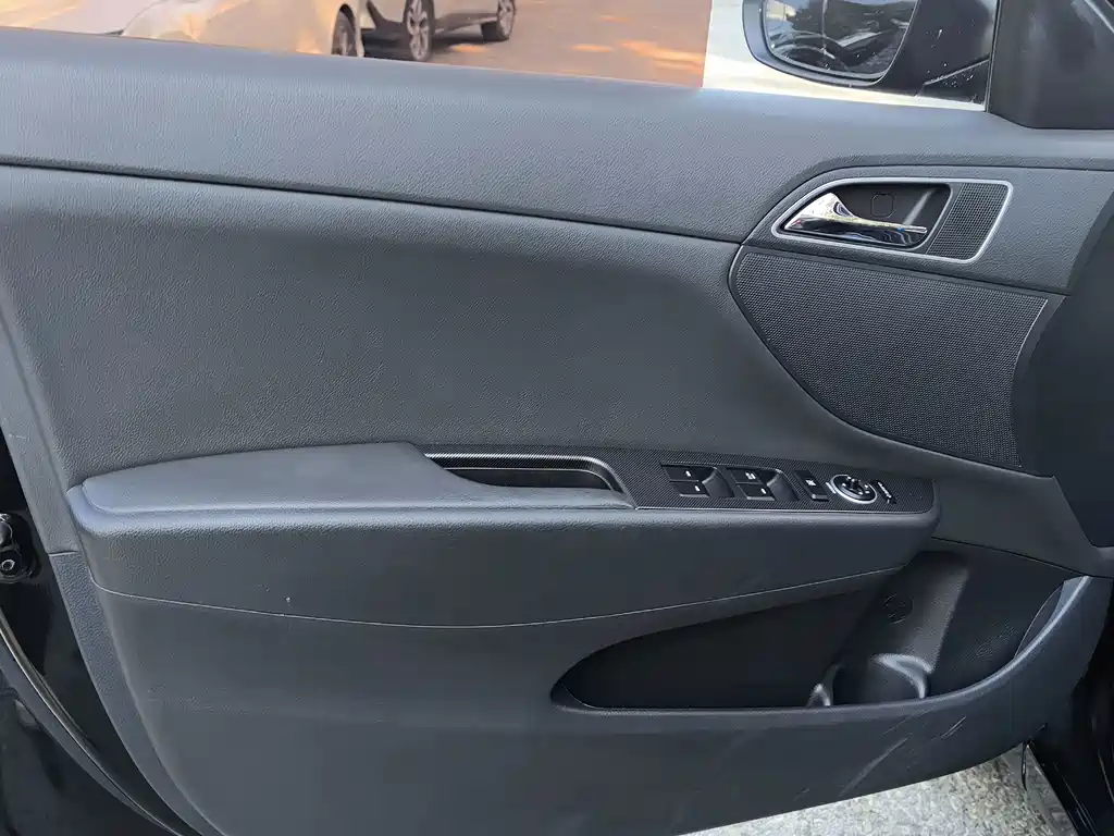 Hyundai Mistra — миниатюра 12