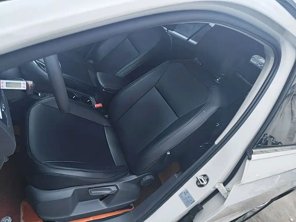 Volkswagen Tiguan L — миниатюра 15