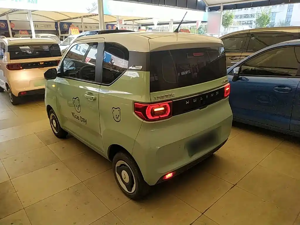 Wuling MINIEV — миниатюра 5