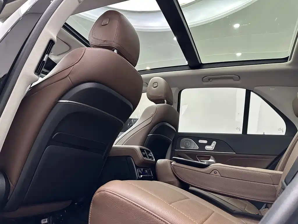 Mercedes-Benz GLE (Import) — миниатюра 15