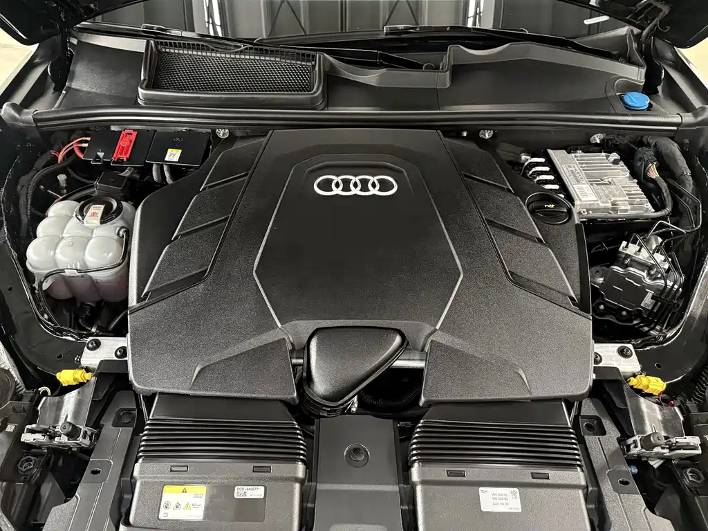 Audi Q7 — миниатюра 9