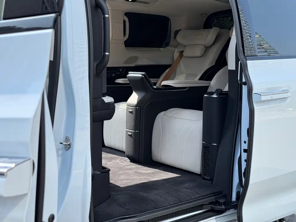 ZEEKR EXTREME KRYPTON 009