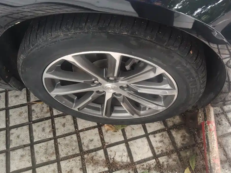Buick LaCrosse — миниатюра 6