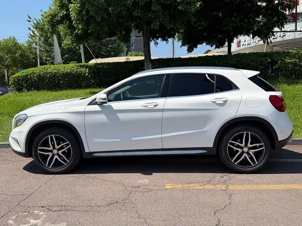 Mercedes-Benz GLA — миниатюра 3