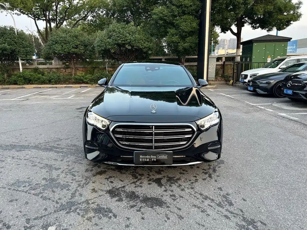 Mercedes-Benz E-Class — миниатюра 2