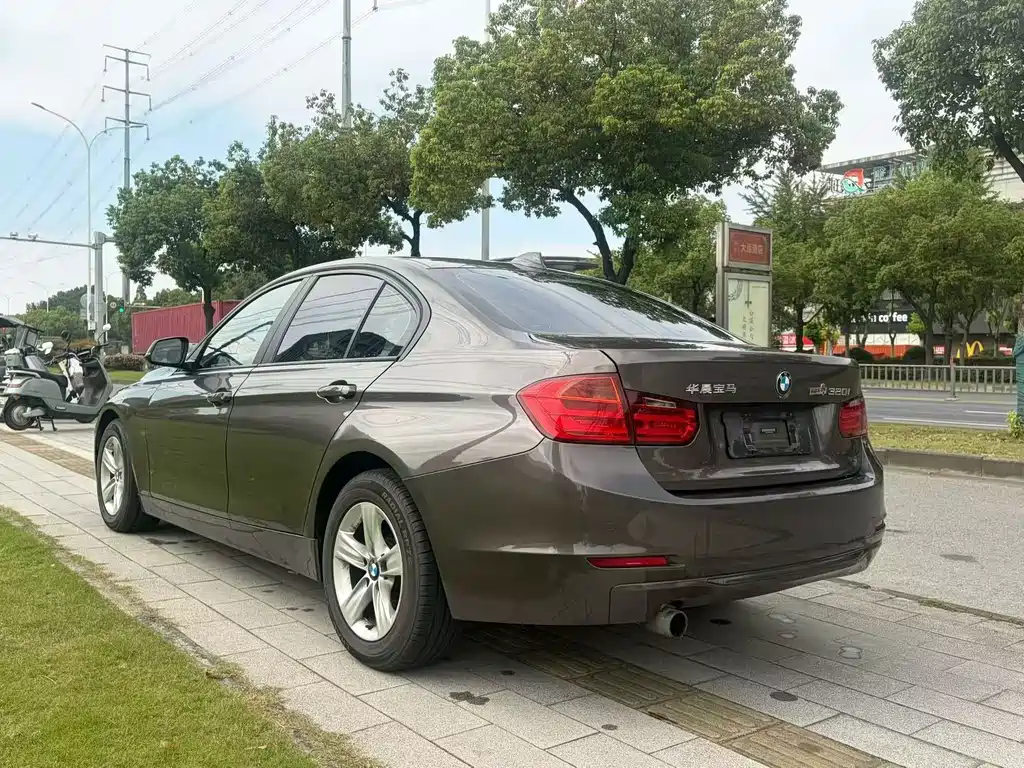BMW 3 Series — миниатюра 8