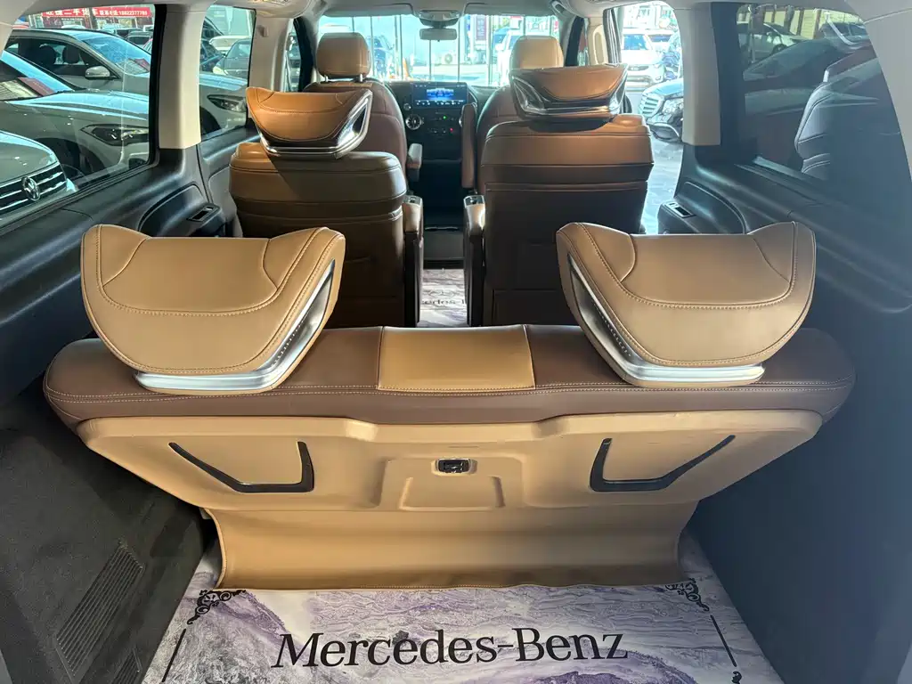 Mercedes-Benz Vito 2021 2.0T Elite 7 мест