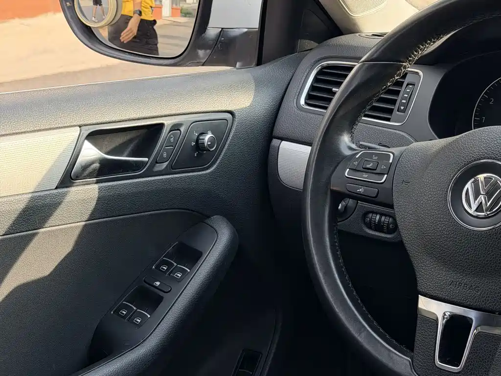 Volkswagen Sagitar — миниатюра 12