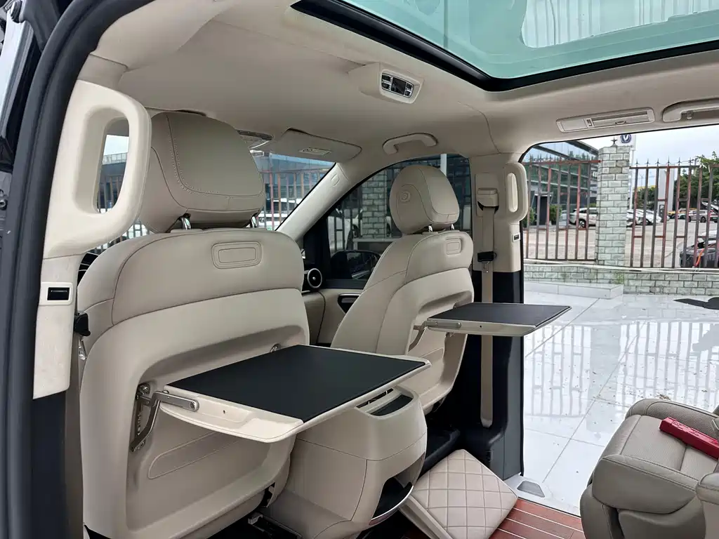 Mercedes-Benz V-Class — миниатюра 10