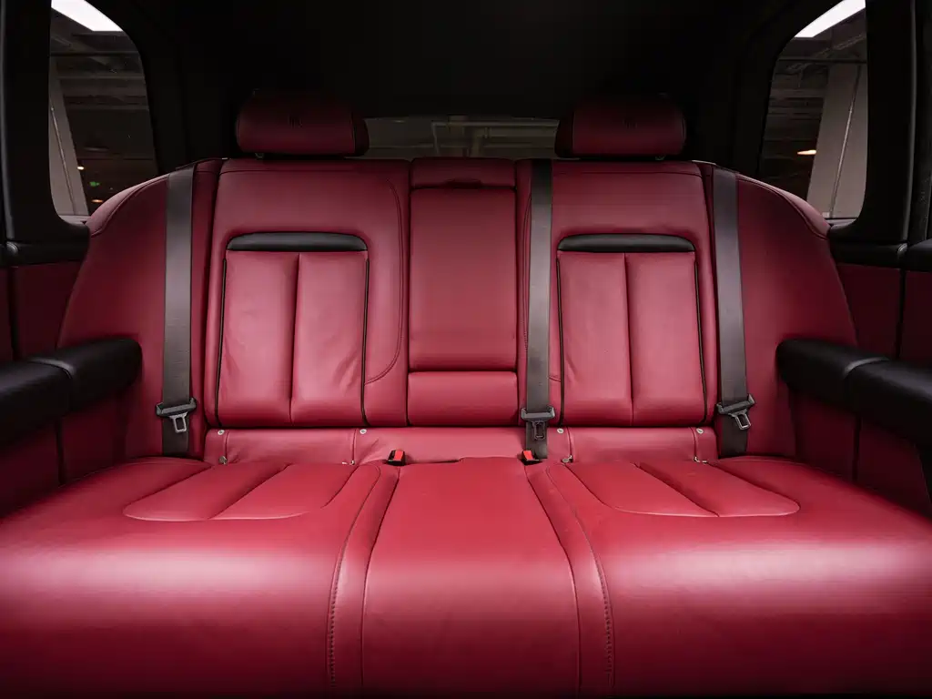 Rolls-Royce Cullinan — миниатюра 7