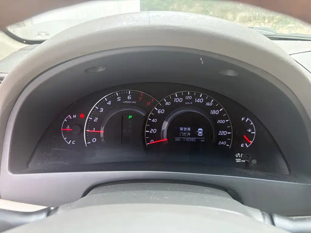 Toyota Camry — миниатюра 7