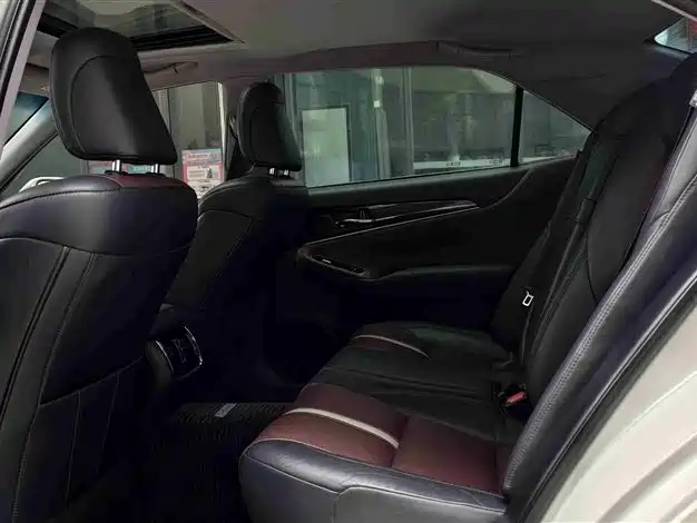 Toyota Crown 2017 2.0T Sport
