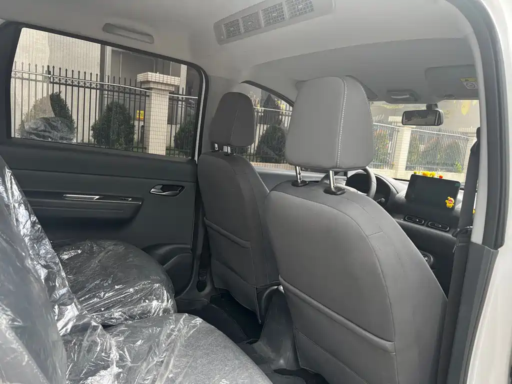 Wuling Hongguang EV — миниатюра 10