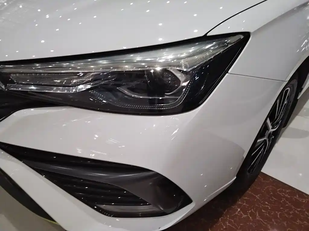 Roewe i5 — миниатюра 24