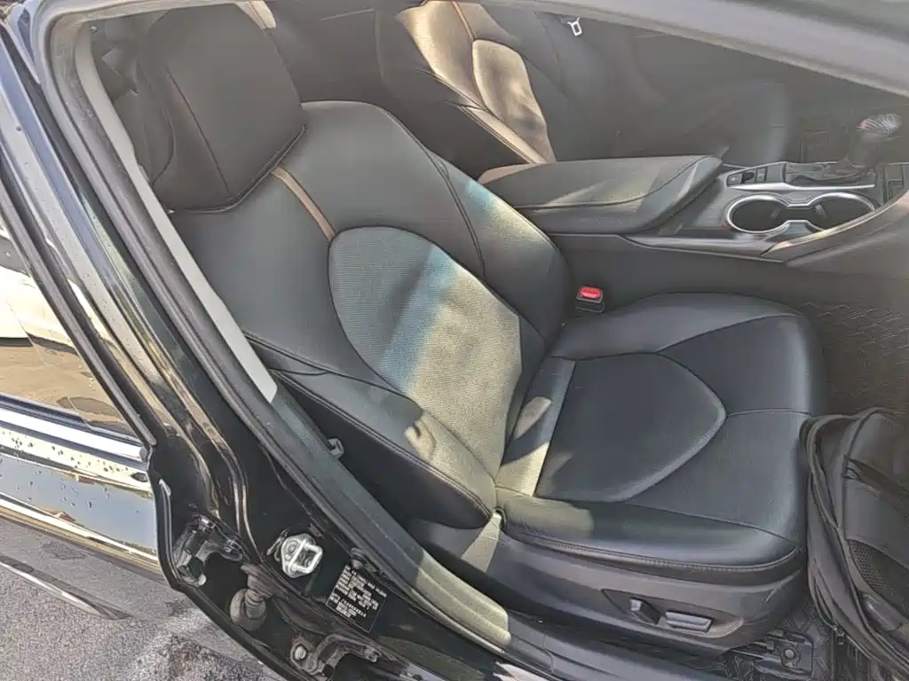 Toyota Camry — миниатюра 25