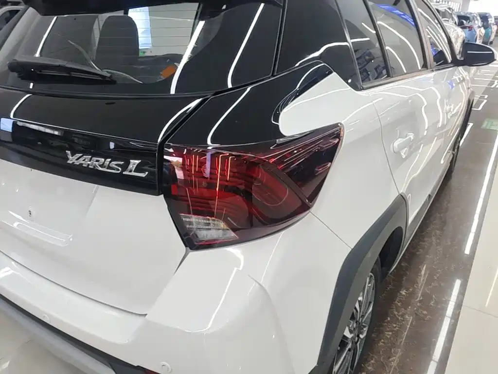 Toyota Yaris L — миниатюра 8