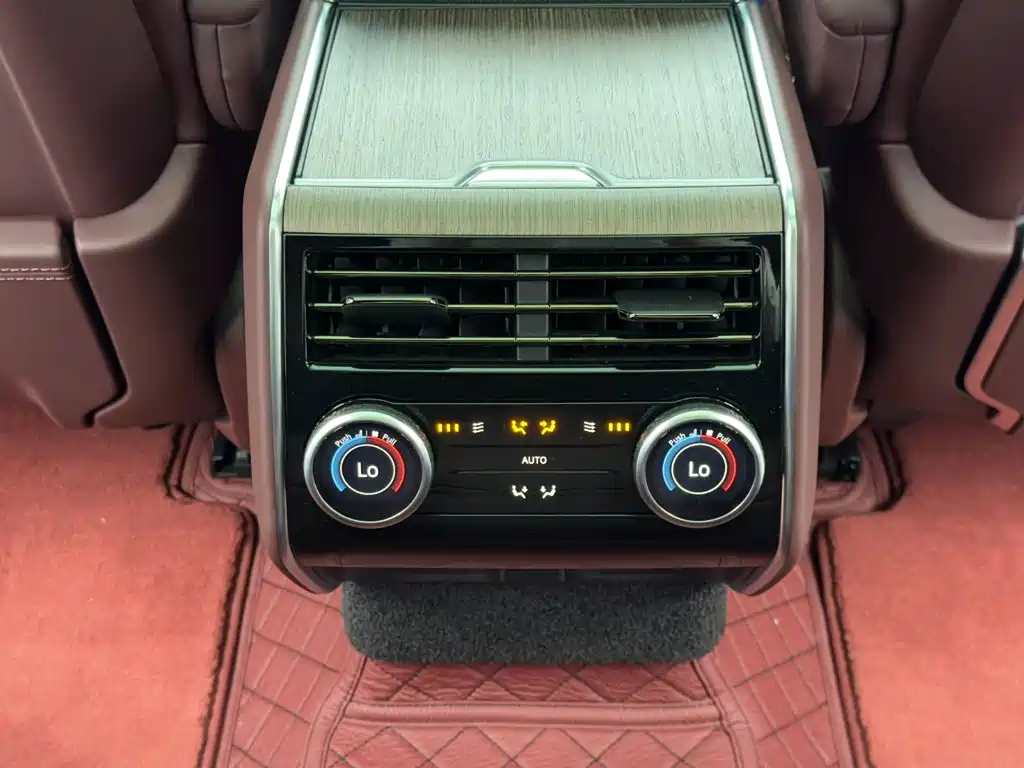 Land Rover Range Rover — миниатюра 16