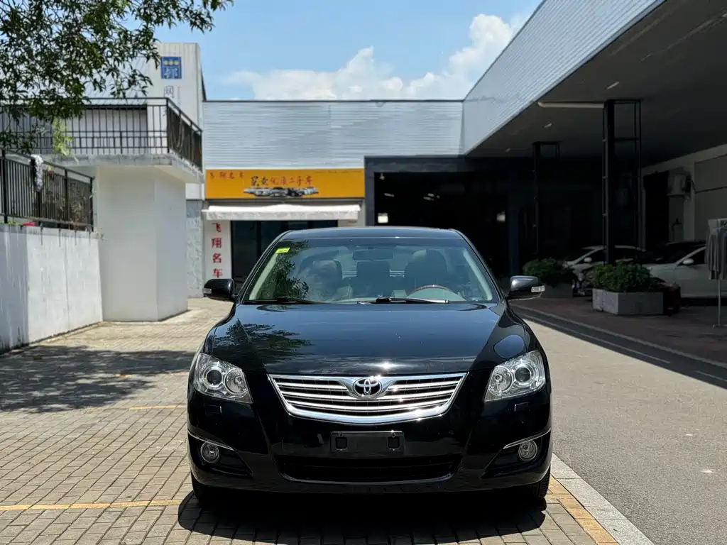 Toyota Camry — миниатюра 2
