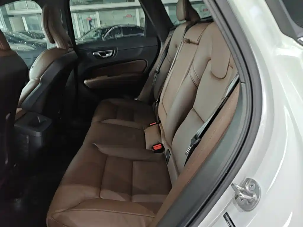 Volvo XC60 — миниатюра 17