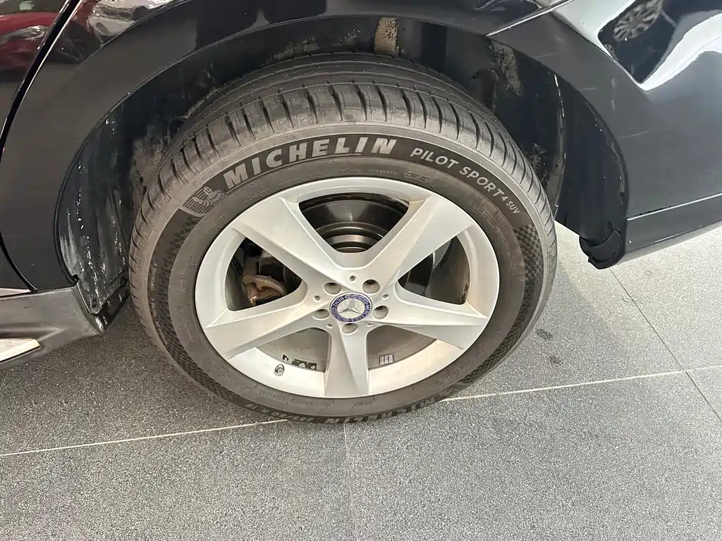 Mercedes-Benz M-Class — миниатюра 8