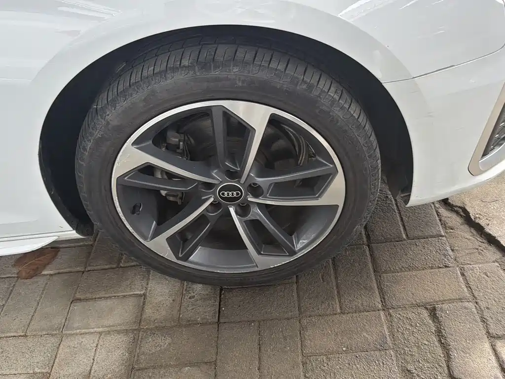 Audi A4L — миниатюра 11