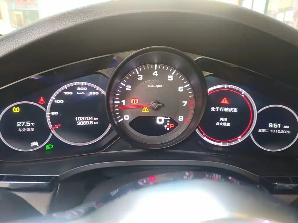 Porsche Cayenne — миниатюра 12