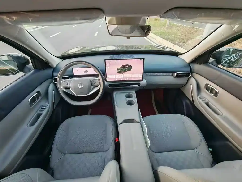 Leapmotor Leapmotor A10 — миниатюра 9