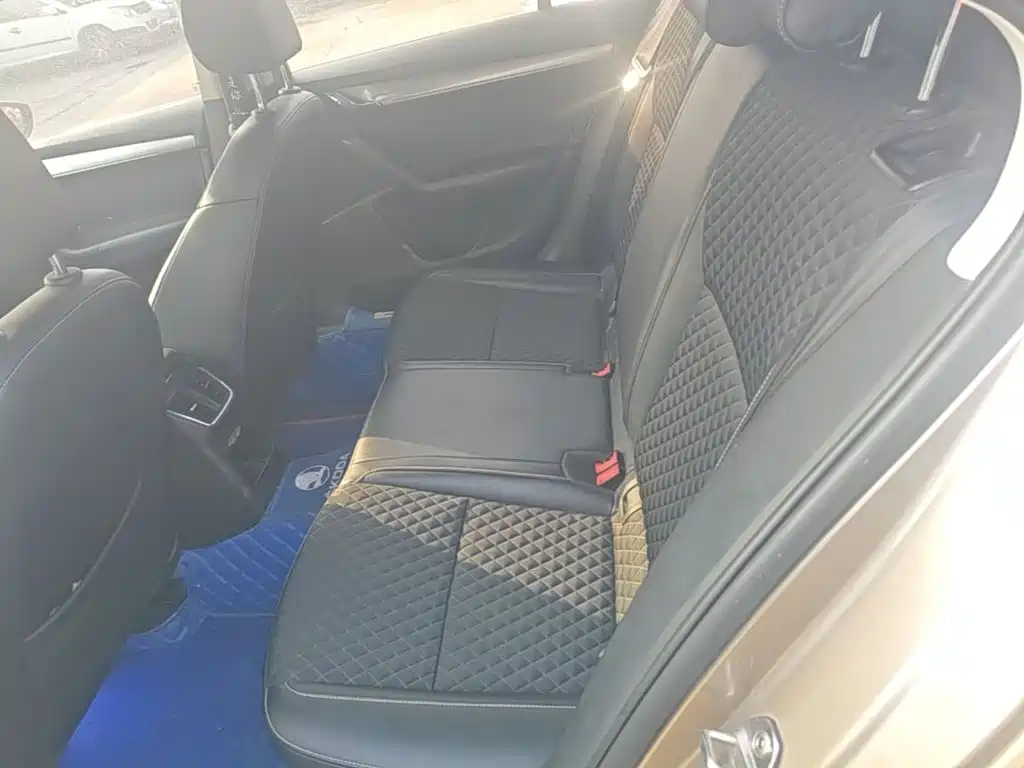 Skoda Octavia — миниатюра 17