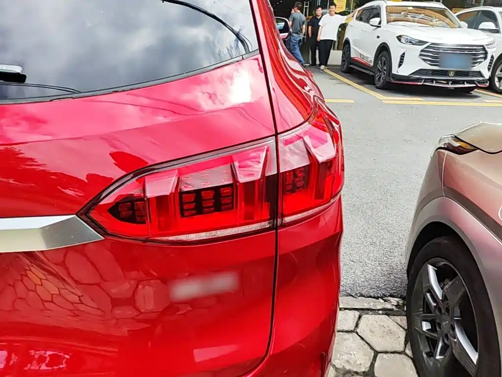 Wey Wey VV6 — миниатюра 8