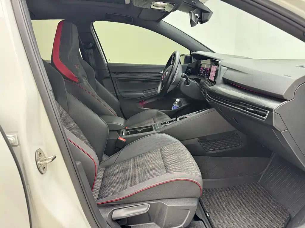 Volkswagen Golf GTI — миниатюра 20