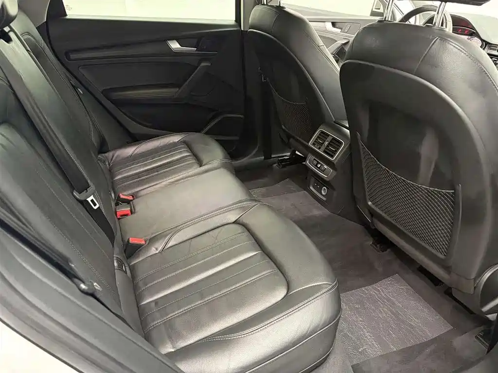 Audi Q5L — миниатюра 13
