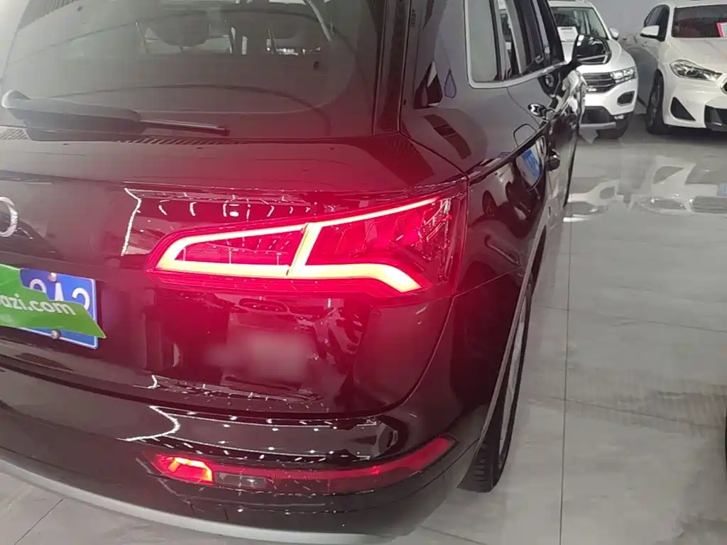 Audi Q5L — миниатюра 8