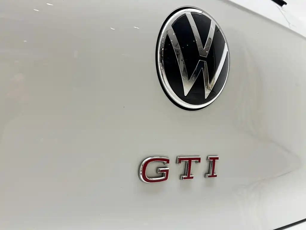 Volkswagen Golf GTI — миниатюра 15
