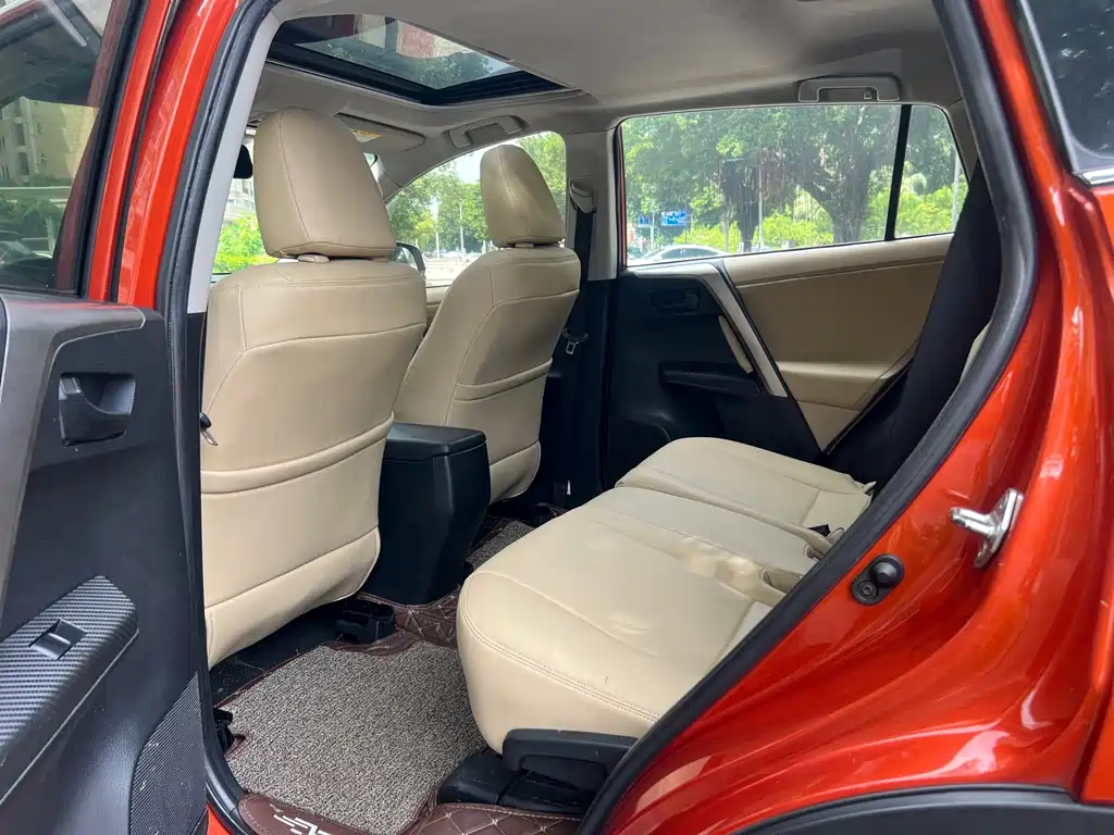 Toyota RAV4 — миниатюра 18