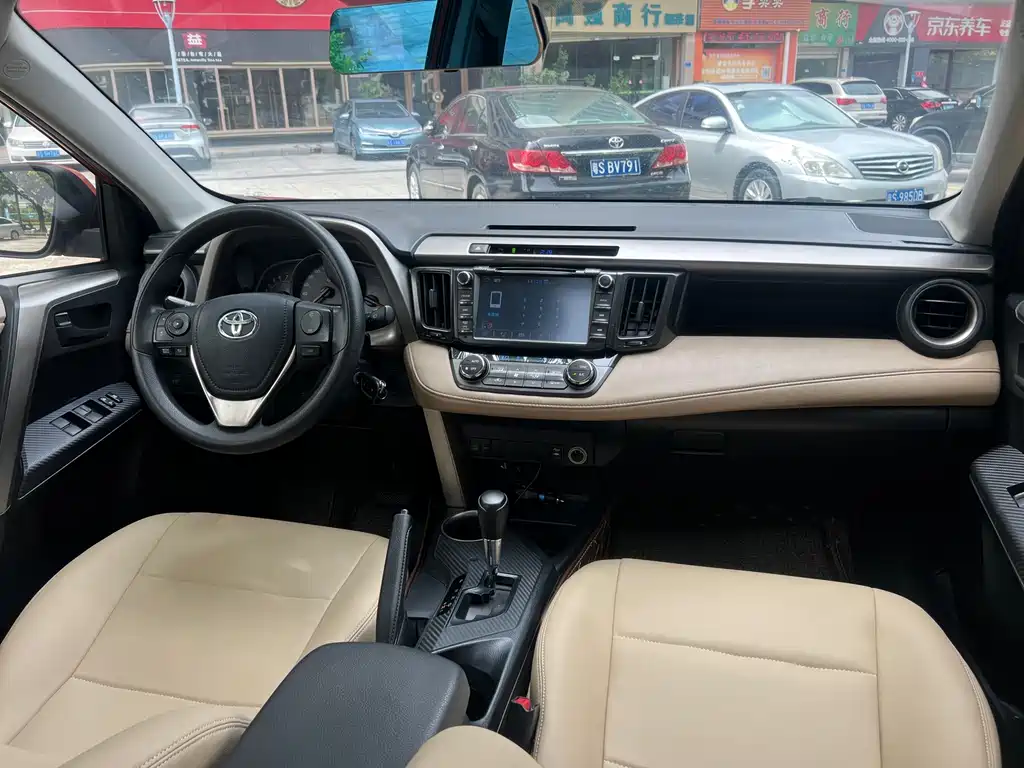 Toyota RAV4 — миниатюра 22