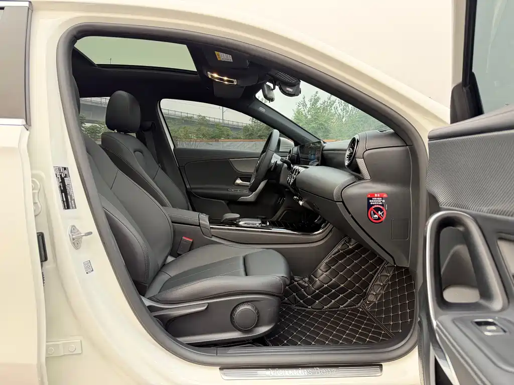 Mercedes-Benz A-Class — миниатюра 15